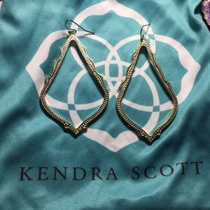 Gold Kendra Scott drop earrings